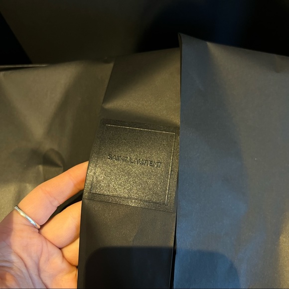 Black Saint Laurent Water Bottle With Box & Gift Packaging - Picture 4 of 10